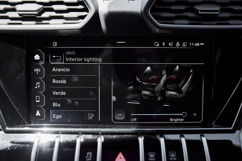 Used 2022 Lamborghini Urus AWD/4WD image 77