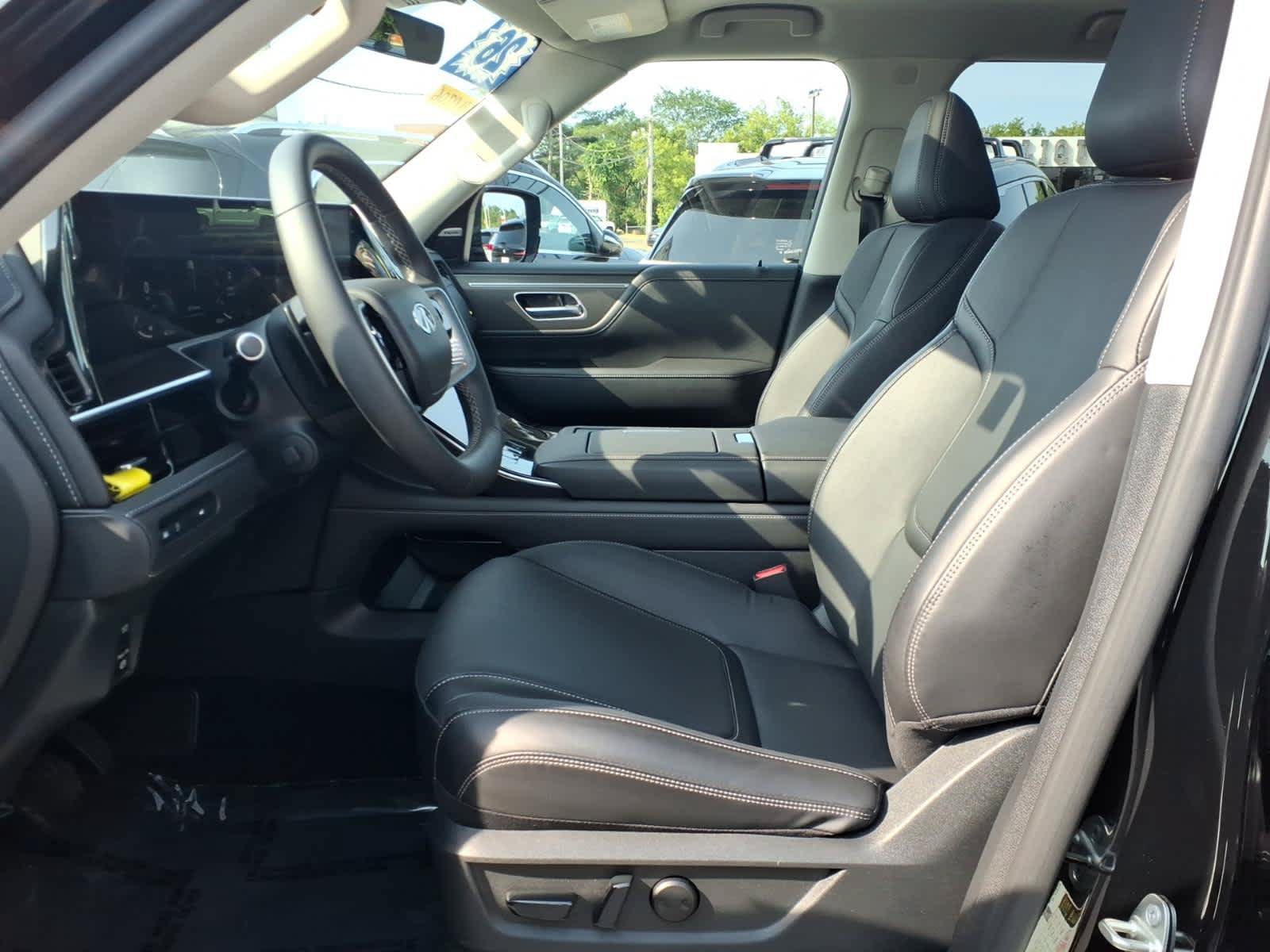 Certified 2026 INFINITI QX80 Pure w/ Cargo Package AWD/4WD image 10