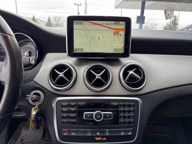 Used 2015 Mercedes-Benz GLA 250 4MATIC image 11