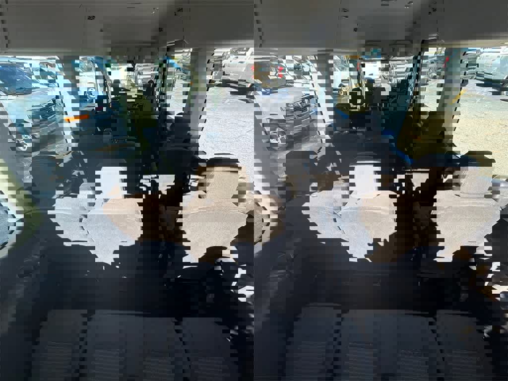 Used 2023 Ford Transit 350 XLT image 17