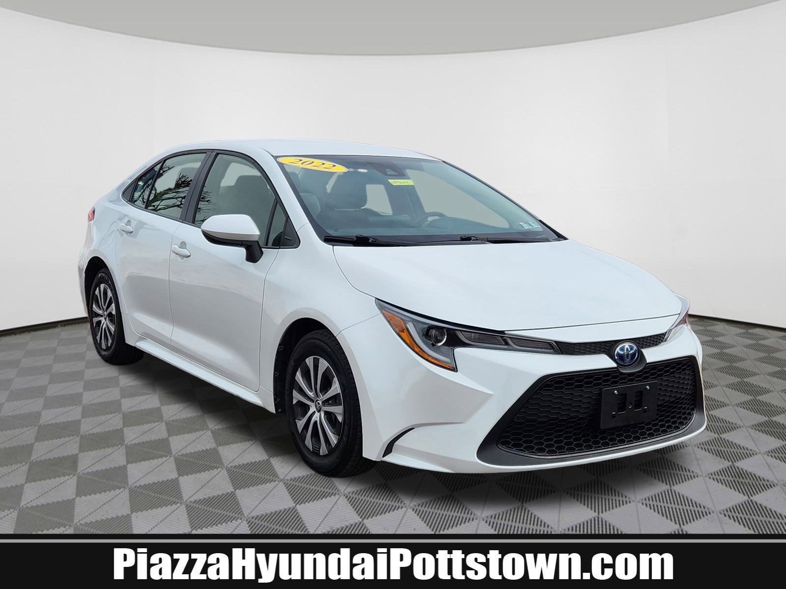 Used 2022 Toyota Corolla LE