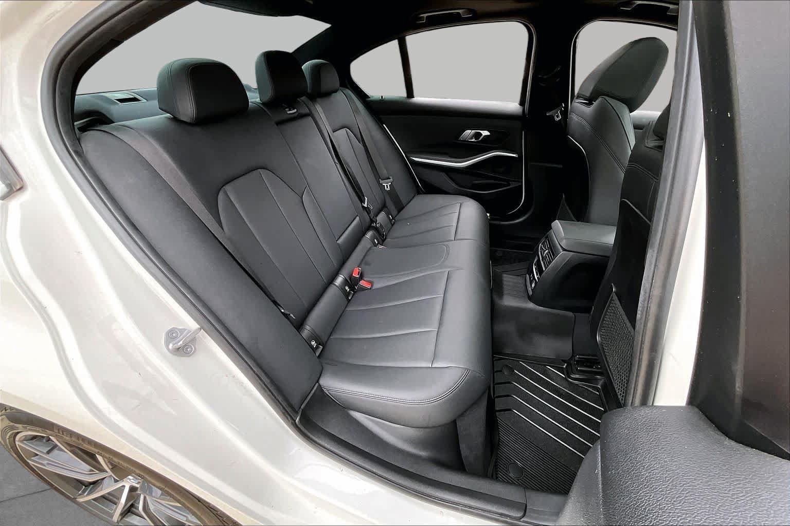 Used 2020 BMW 330i Sedan w/ Convenience Package RWD image 19
