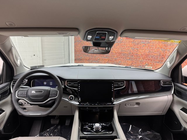 Used 2022 Jeep Wagoneer Series II image 12