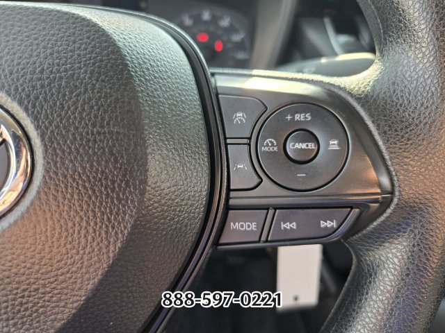 Used 2025 Toyota Corolla LE FWD image 25
