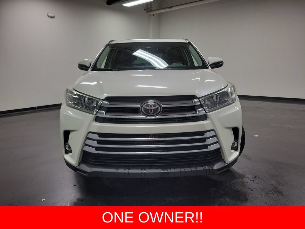 Used 2019 Toyota Highlander Limited Platinum AWD/4WD image 2
