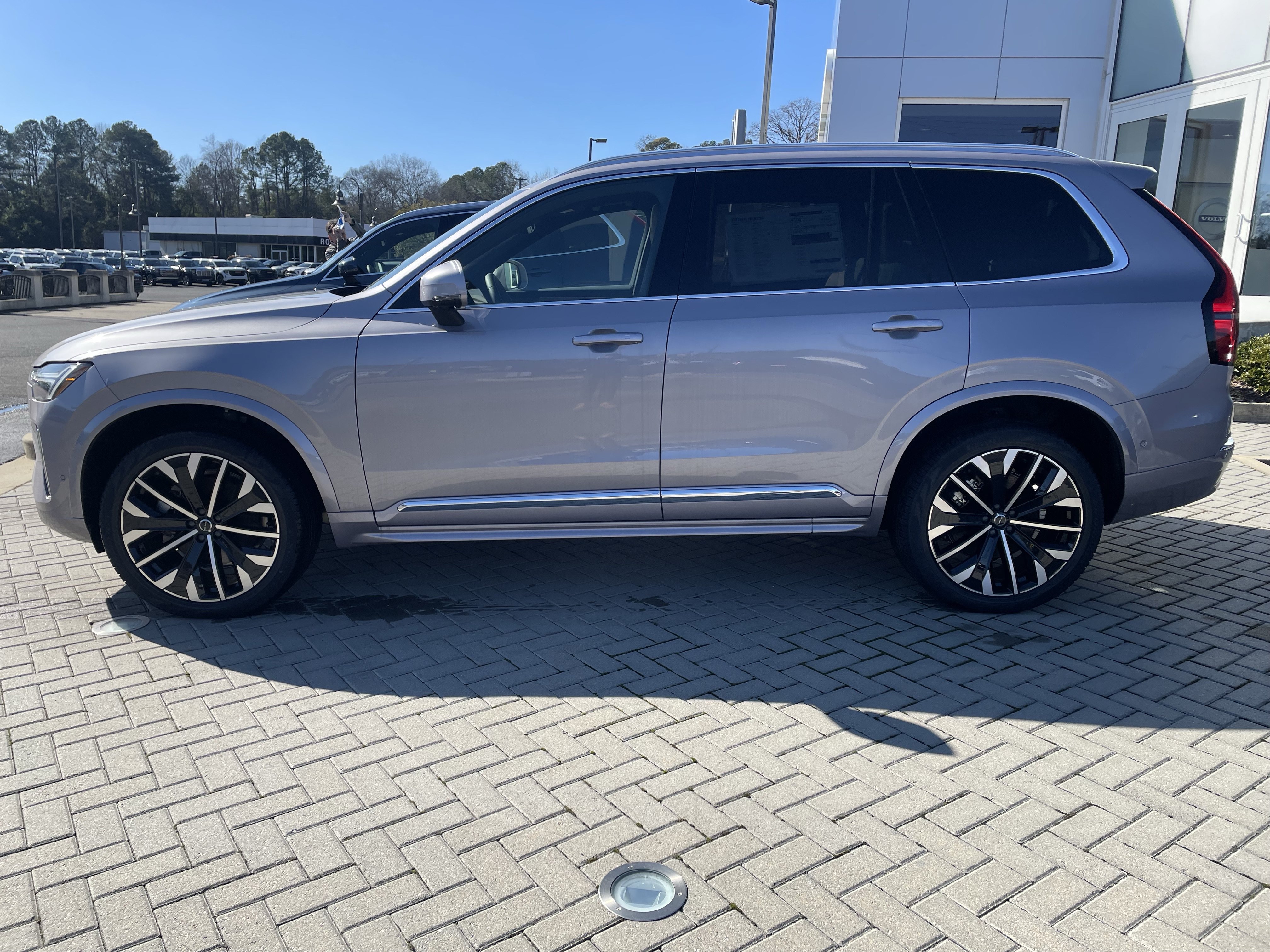 New 2026 Volvo XC90 T8 Plus w/ Protection Package Premier AWD/4WD image 25