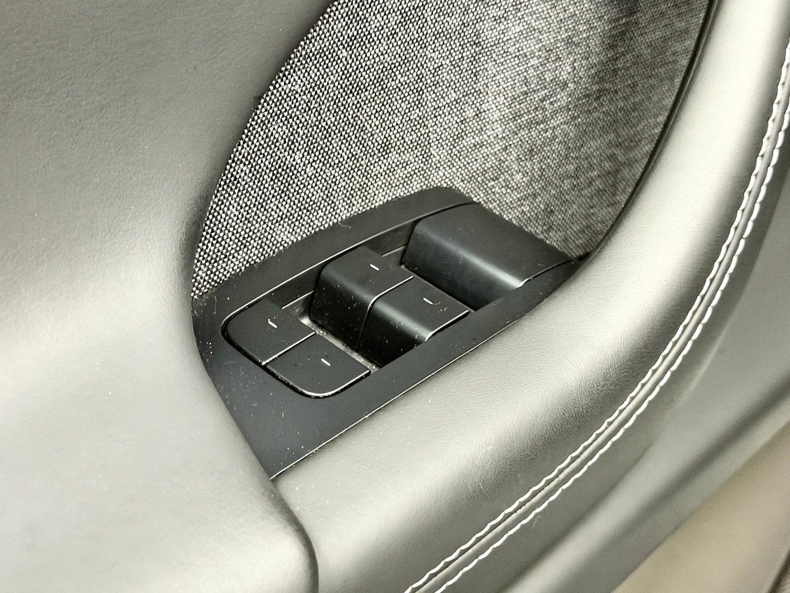 Used 2022 Tesla Model X AWD/4WD image 21