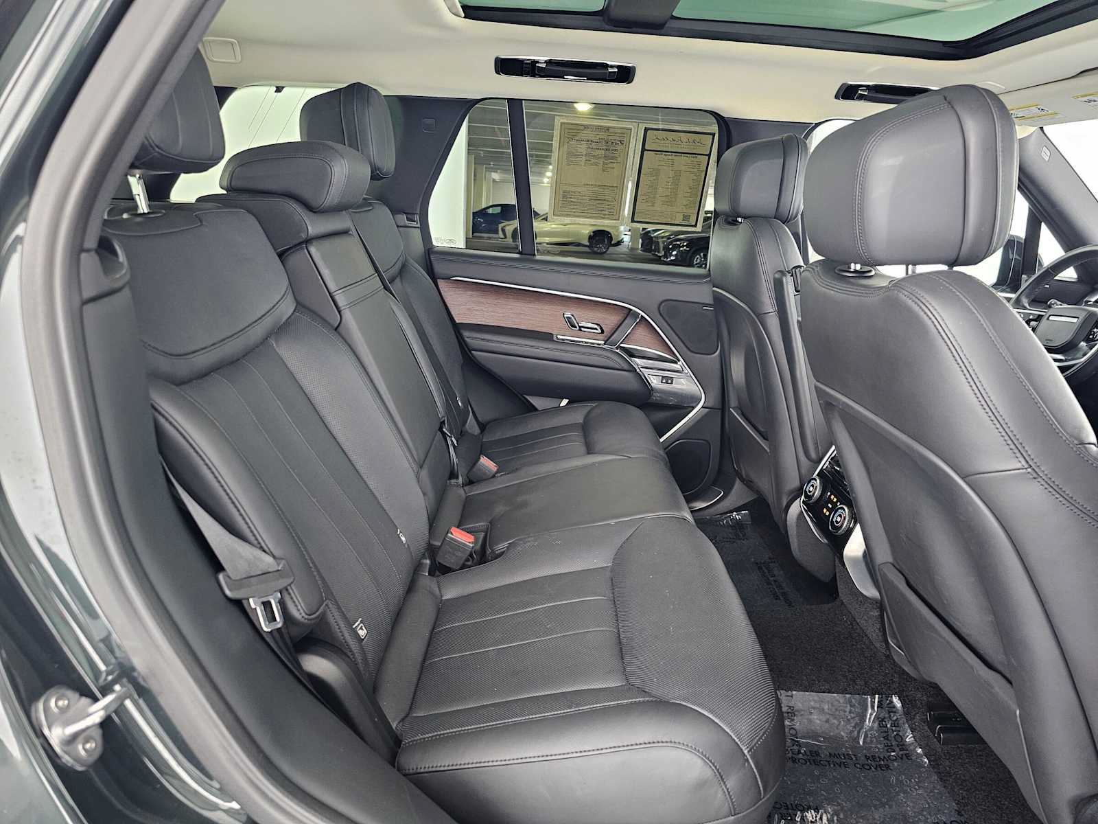 Certified 2023 Land Rover Range Rover SE AWD/4WD image 12
