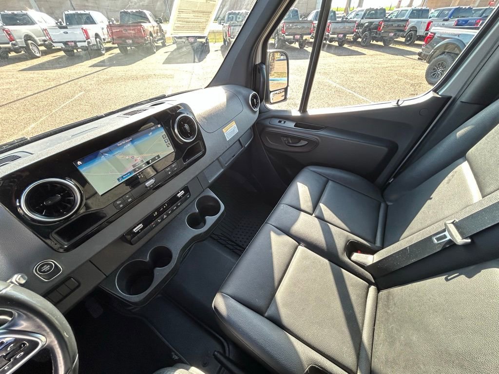 Used 2021 Mercedes-Benz Sprinter 144 Cargo image 15