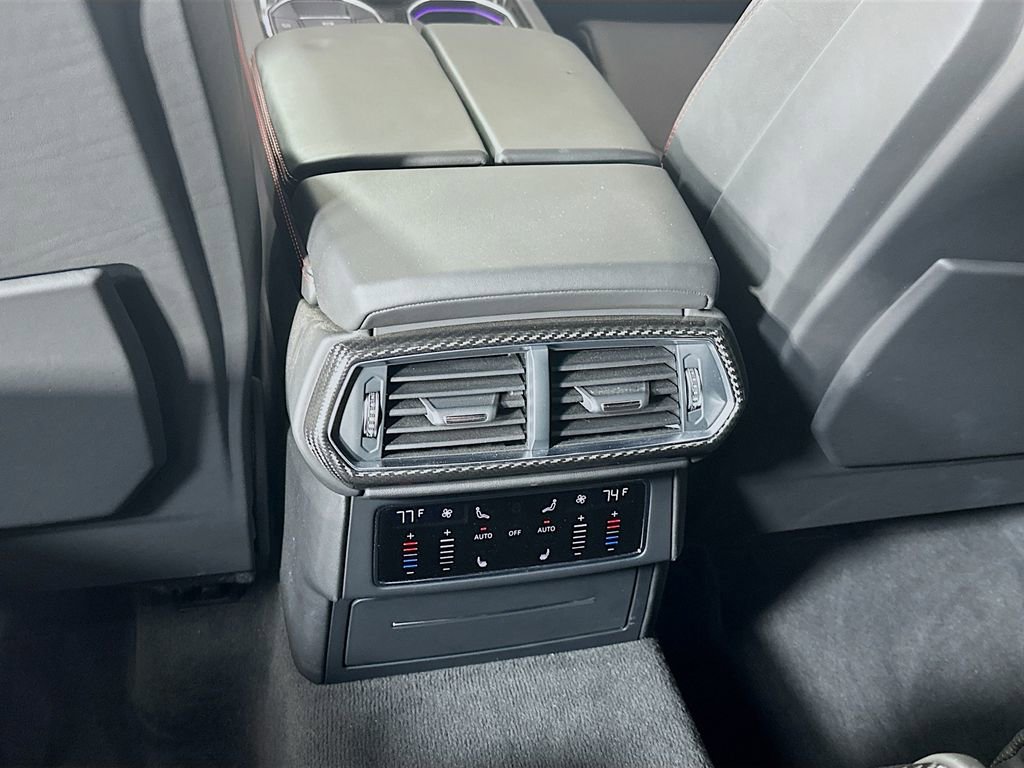 Used 2019 Lamborghini Urus image 27