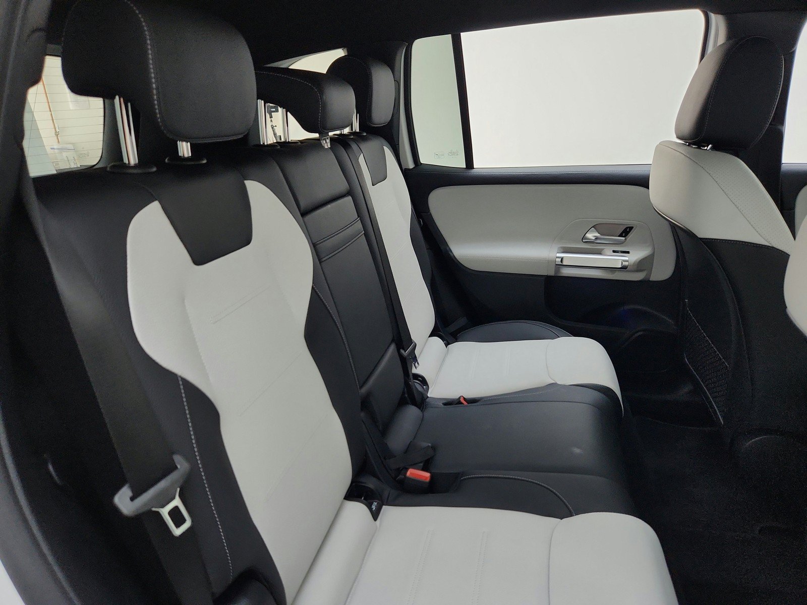 Certified 2022 Mercedes-Benz GLB 250 image 25