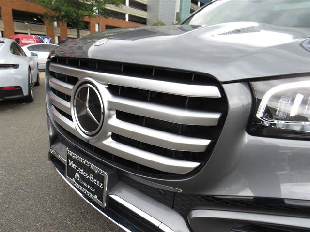 Used 2025 Mercedes-Benz GLS 450 4MATIC image 24