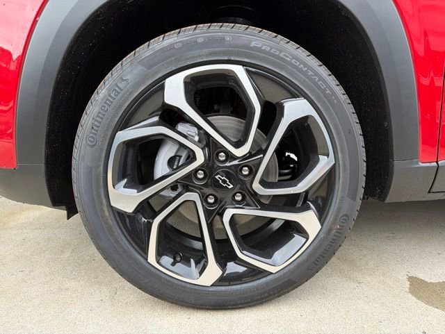 New 2026 Chevrolet Trax RS w/ Sunroof Package FWD image 8
