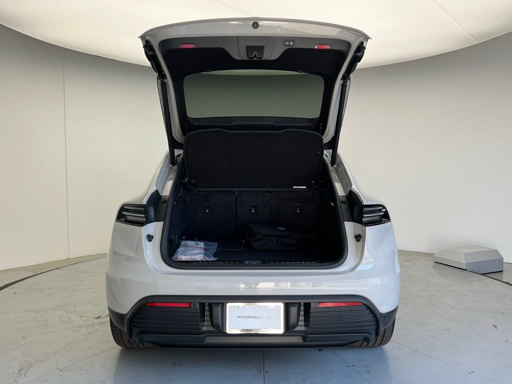 New 2026 Porsche Macan 4 Electric AWD/4WD image 20