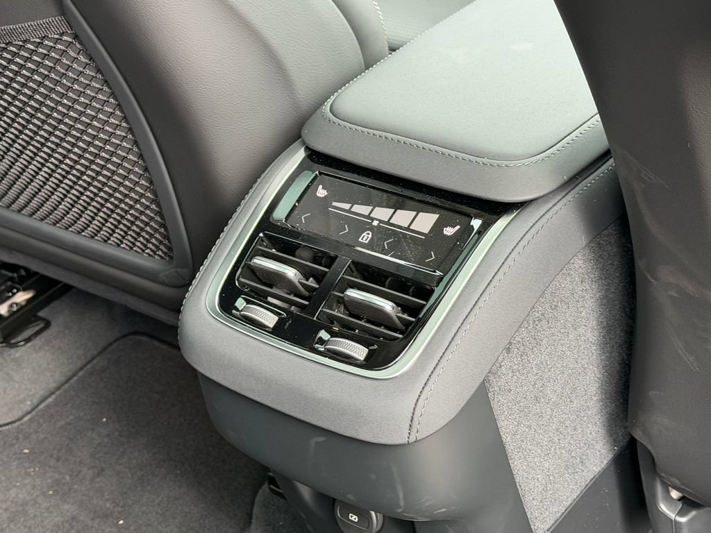 New 2026 Volvo XC90 B6 Ultra AWD/4WD image 12