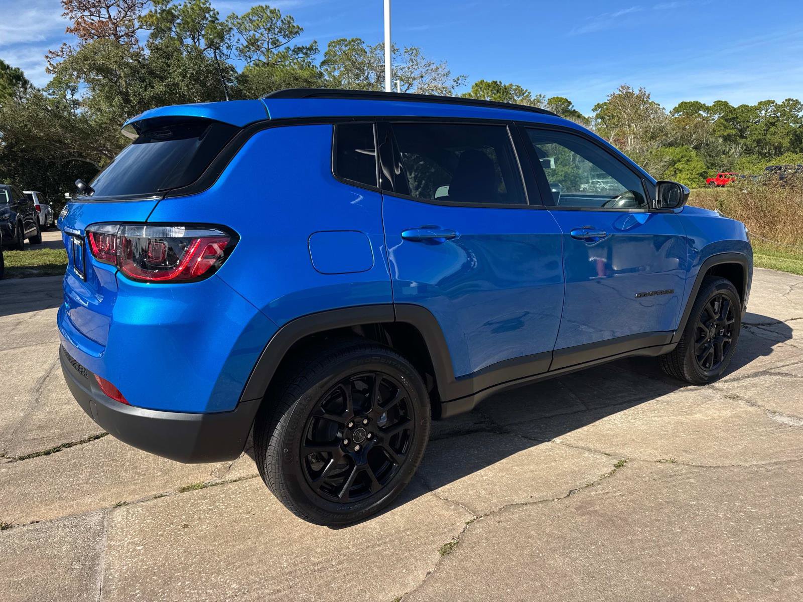 New 2026 Jeep Compass Latitude AWD/4WD image 3