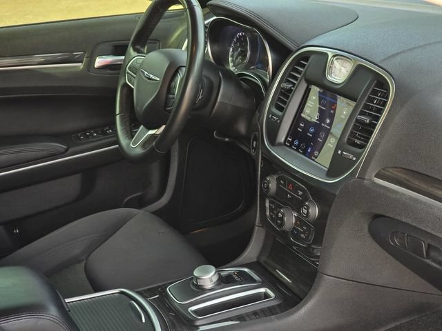 Used 2021 Chrysler 300 Touring w/ Sport Appearance Package RWD image 11