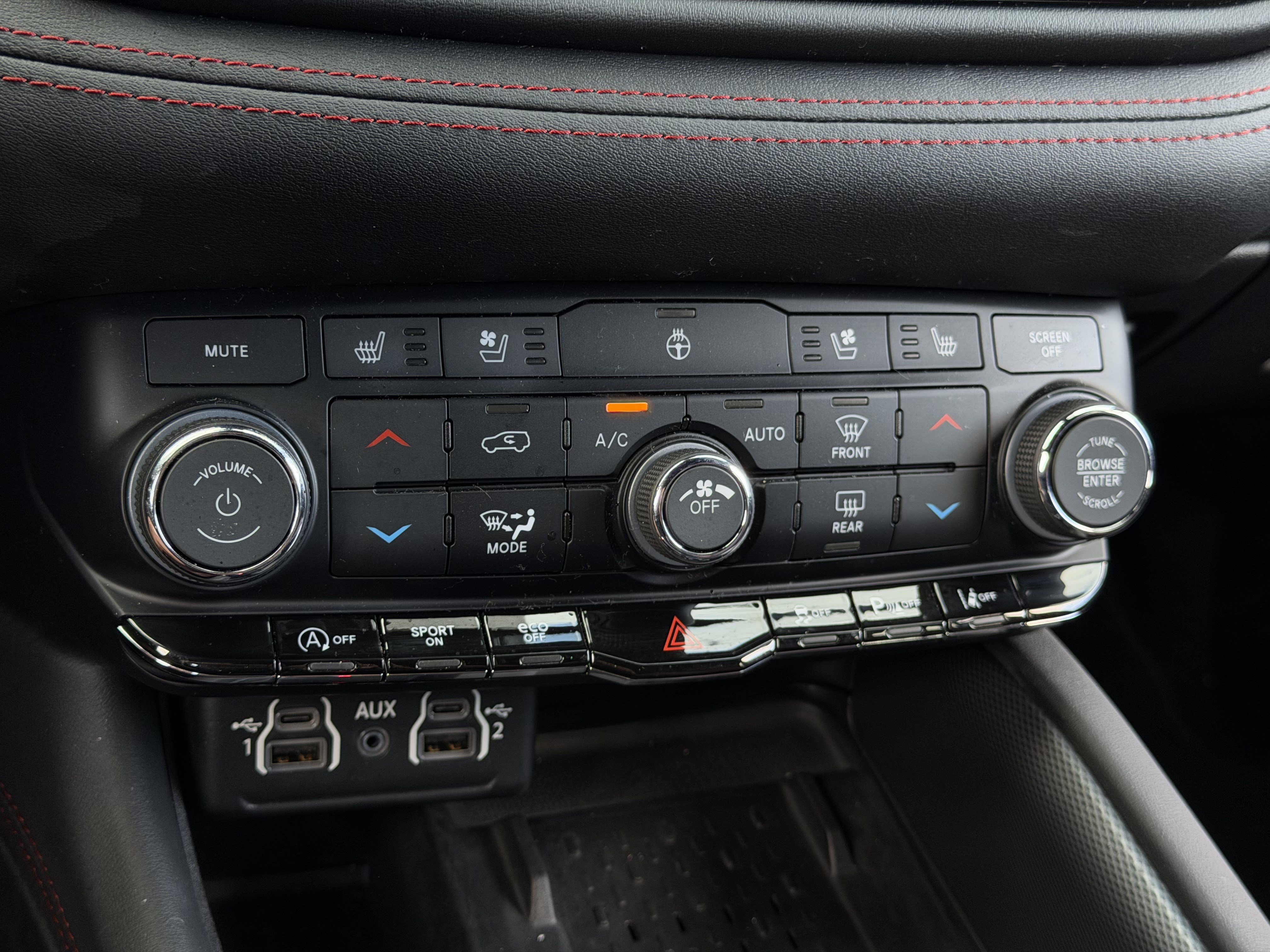Used 2025 Dodge Durango GT AWD/4WD image 28