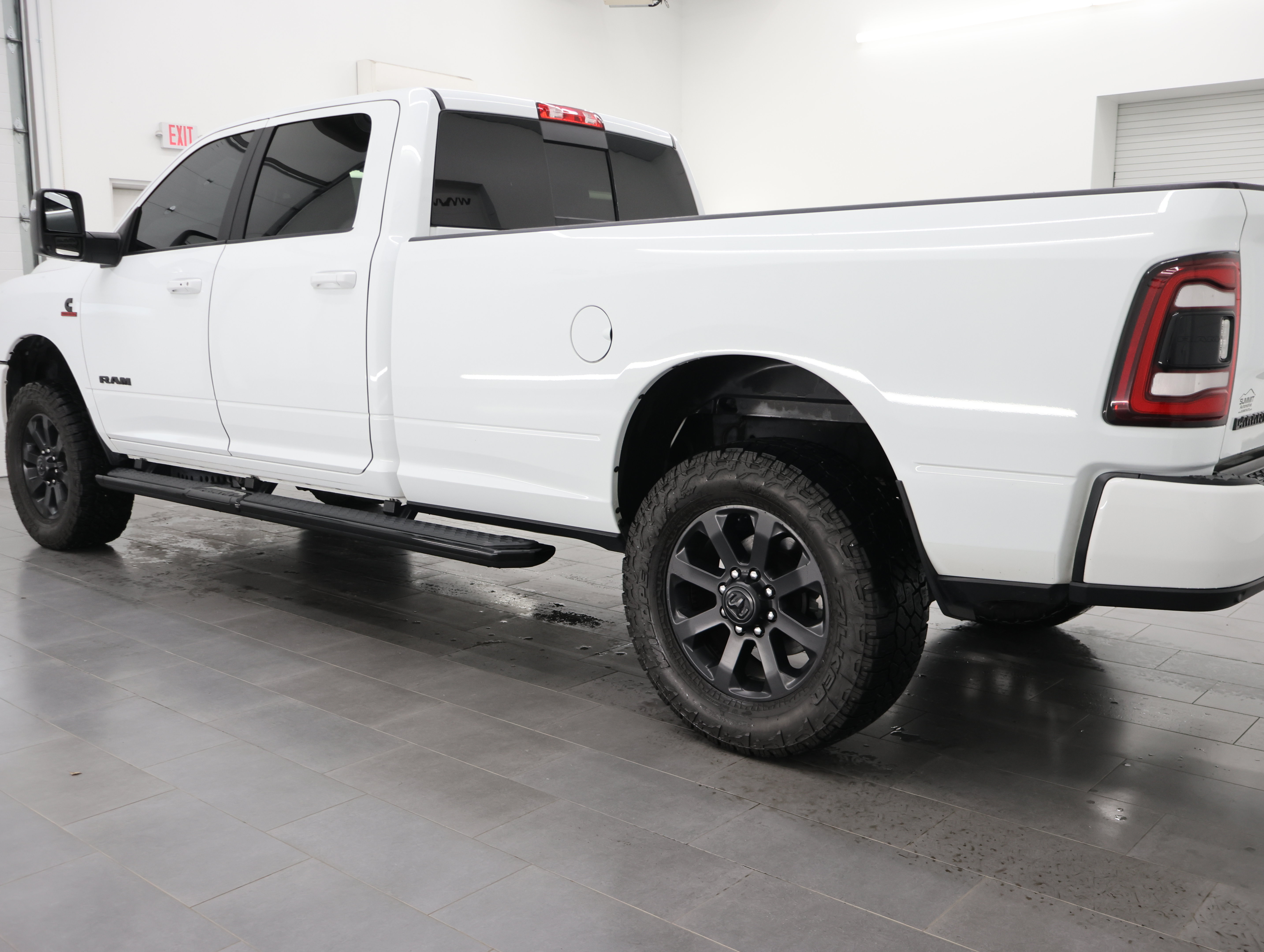 Used 2023 RAM 3500 Laramie w/ Night Edition AWD/4WD image 6