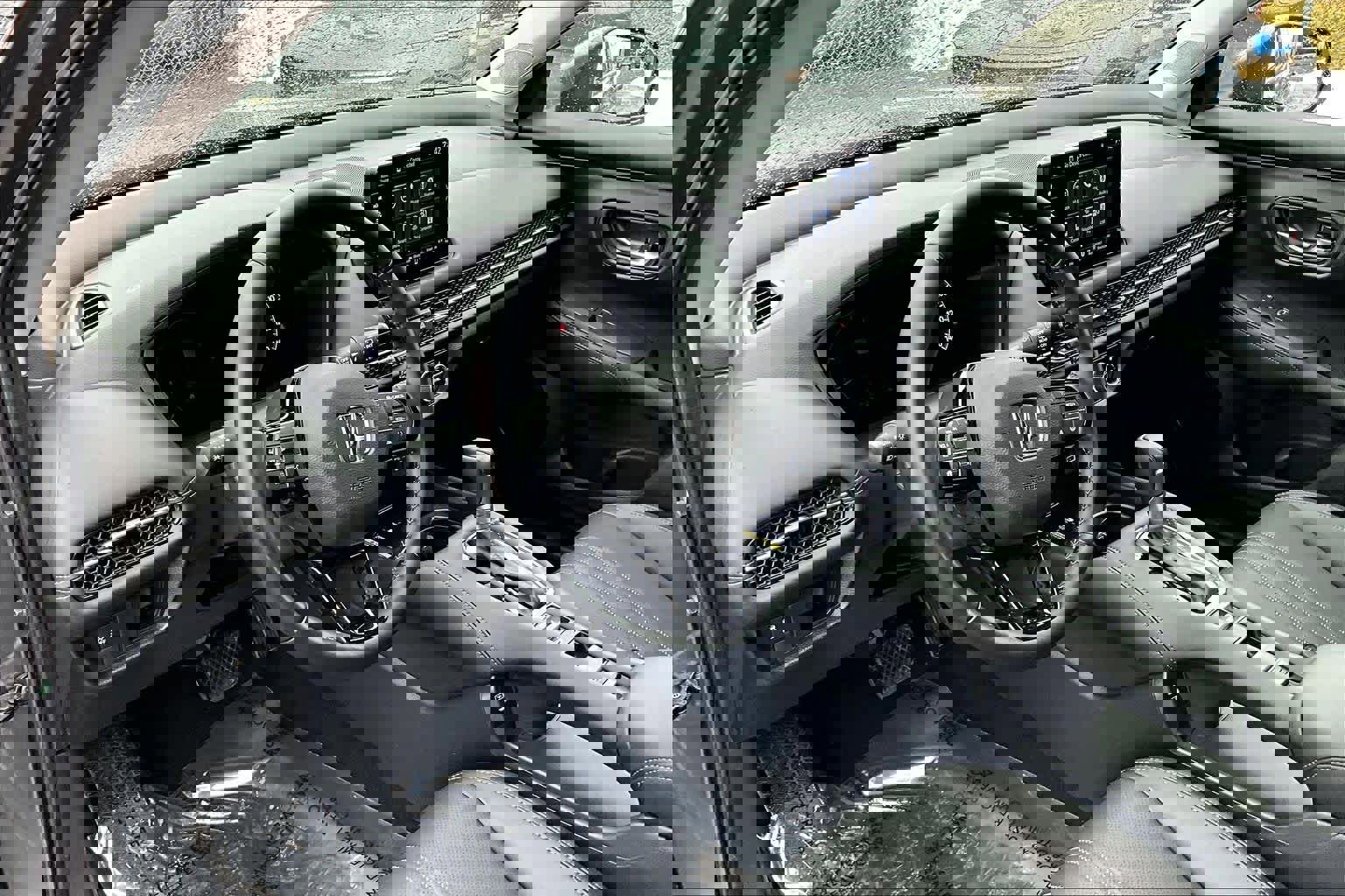 Used 2025 Honda HR-V EX-L image 17