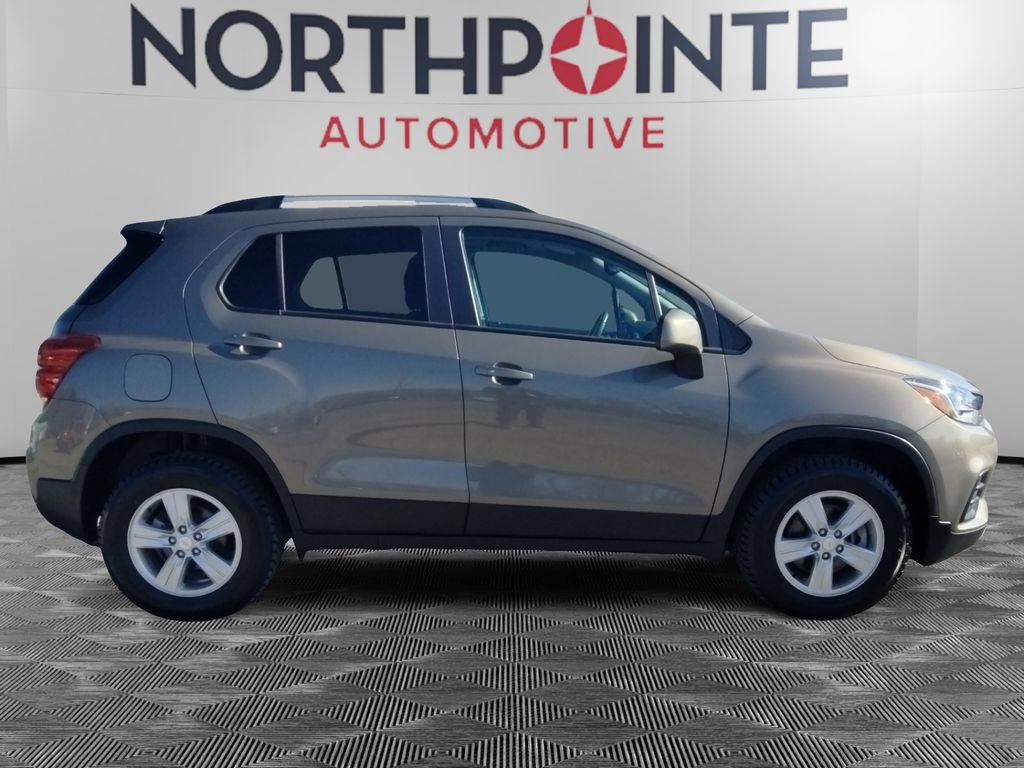 Used 2022 Chevrolet Trax LT w/ LT Convenience Package AWD/4WD image 7