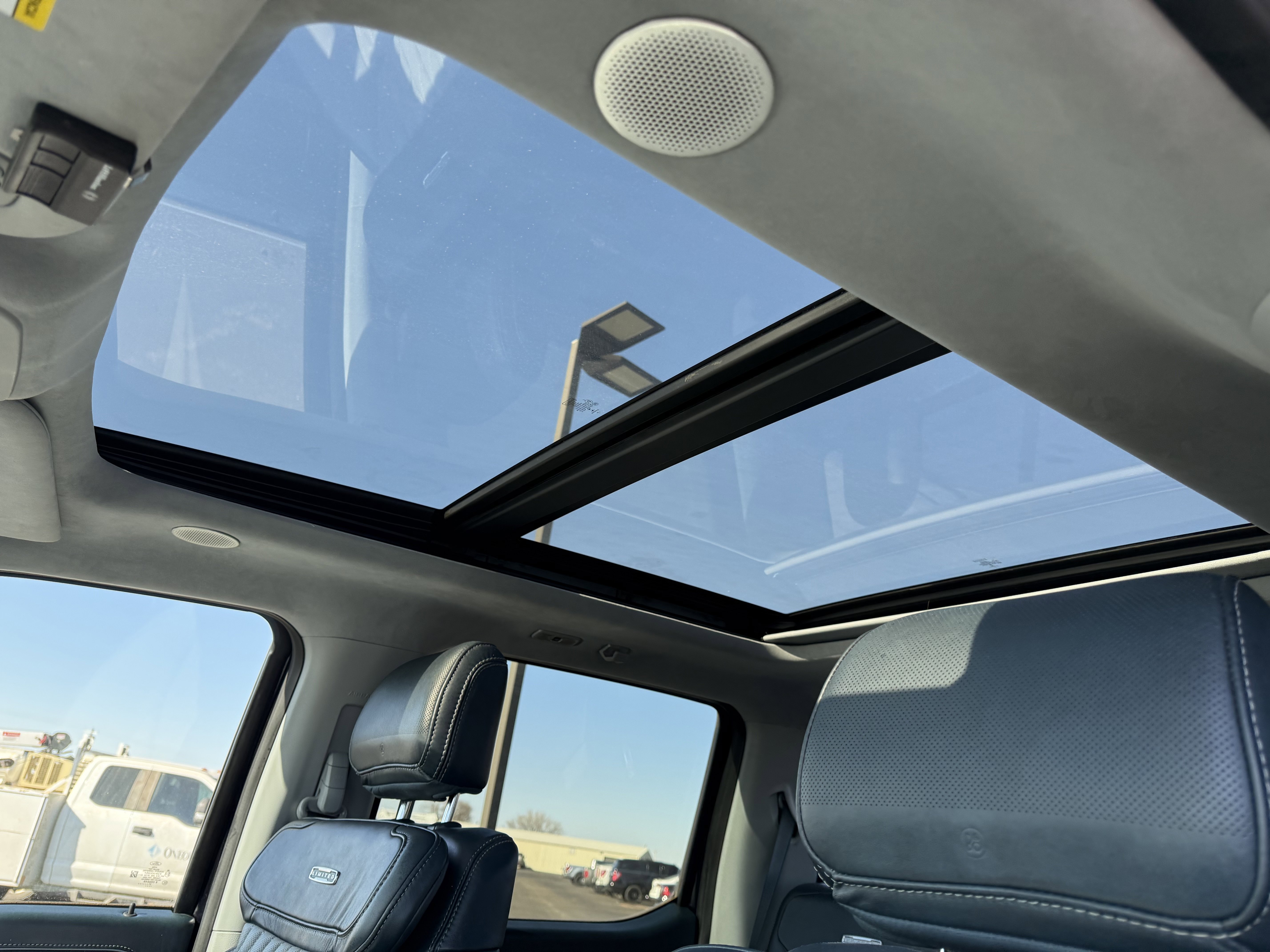 Used 2021 Ford F150 Limited image 12