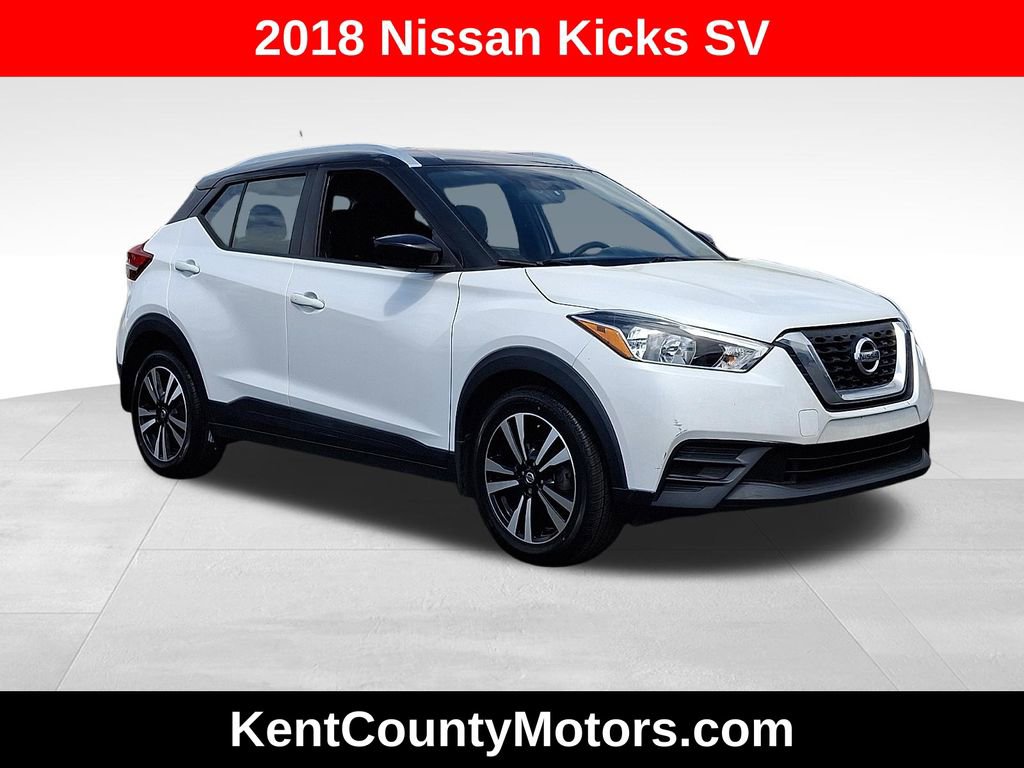 Used 2018 Nissan Kicks SV image 1