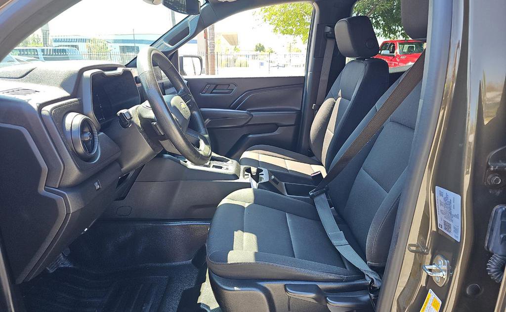Used 2023 Chevrolet Colorado W/T image 7