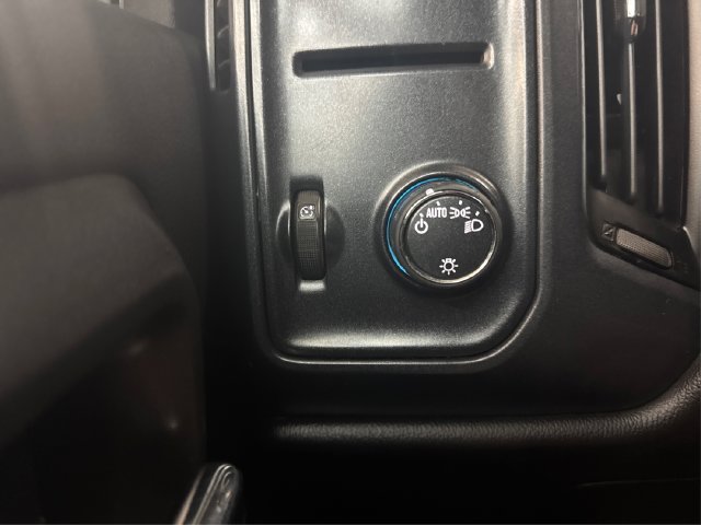 Used 2015 Chevrolet Silverado 2500 W/T AWD/4WD image 24