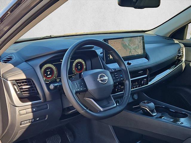 Used 2026 Nissan Rogue SL FWD image 10