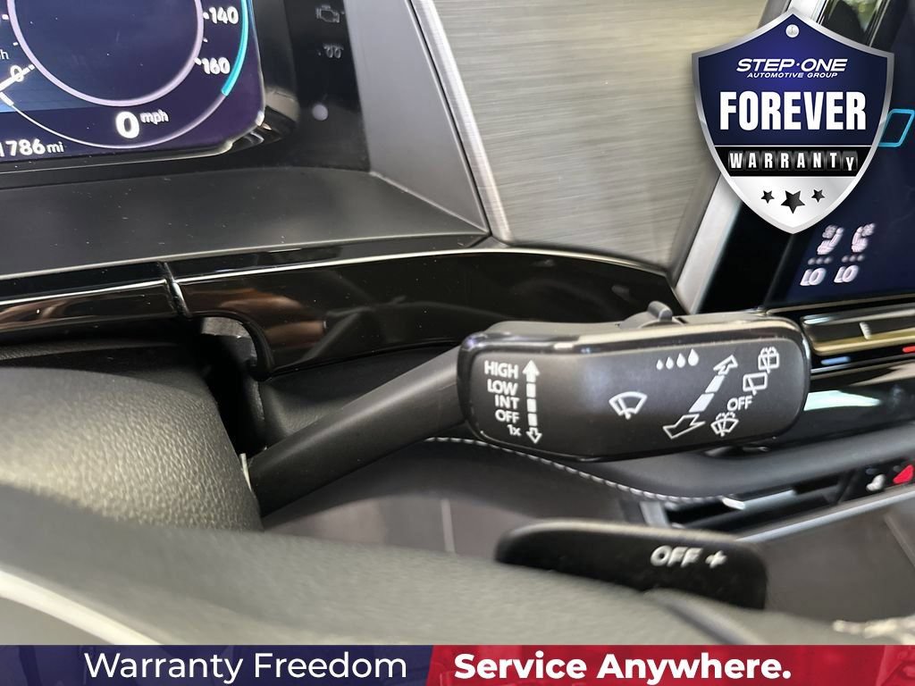 Used 2025 Volkswagen Atlas Cross Sport SE FWD image 23