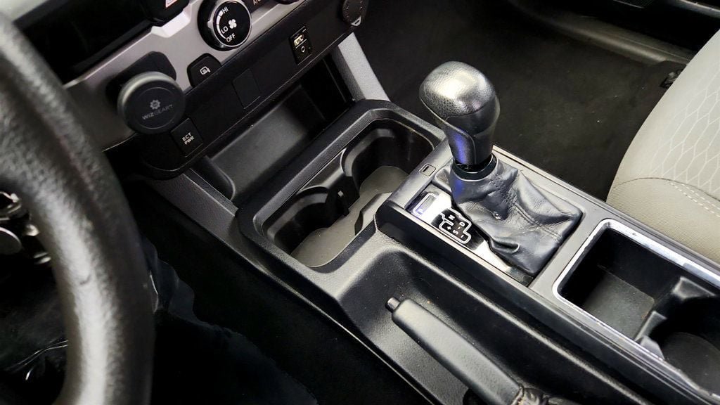 Used 2017 Toyota Tacoma SR image 16