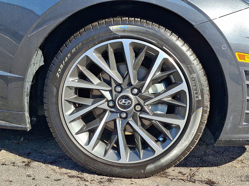 Used 2022 Hyundai Sonata Limited w/ Preferred Accessory Package image 19