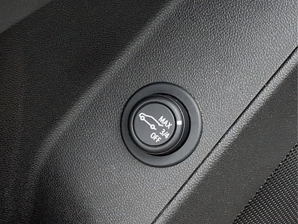 Used 2024 Chevrolet Equinox LT FWD image 18