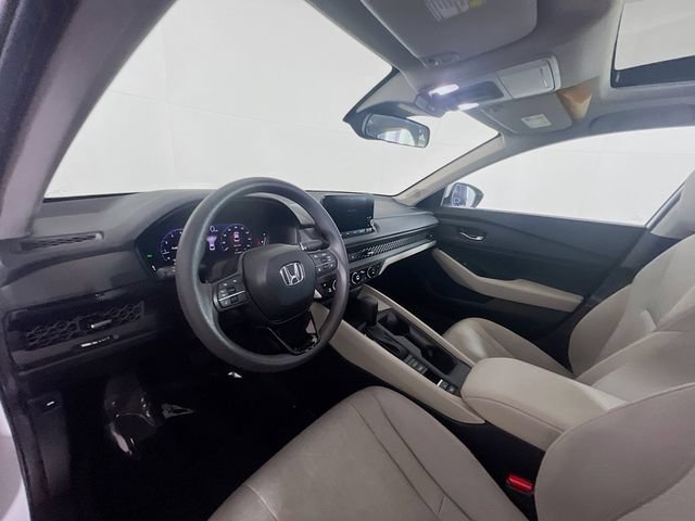 Used 2024 Honda Accord EX image 18