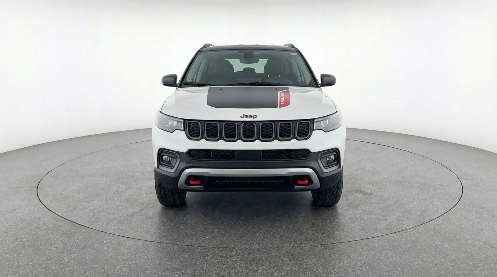 Used 2025 Jeep Compass Trailhawk AWD/4WD image 2