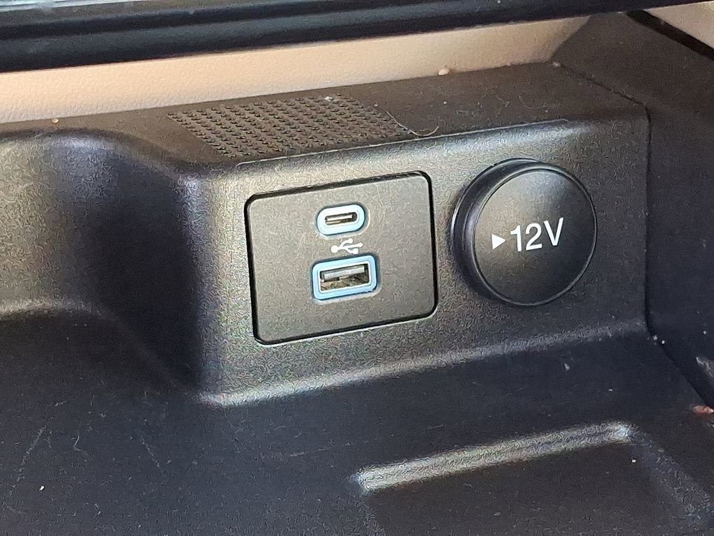 Used 2022 Ford Escape SE w/ Convenience Package image 28