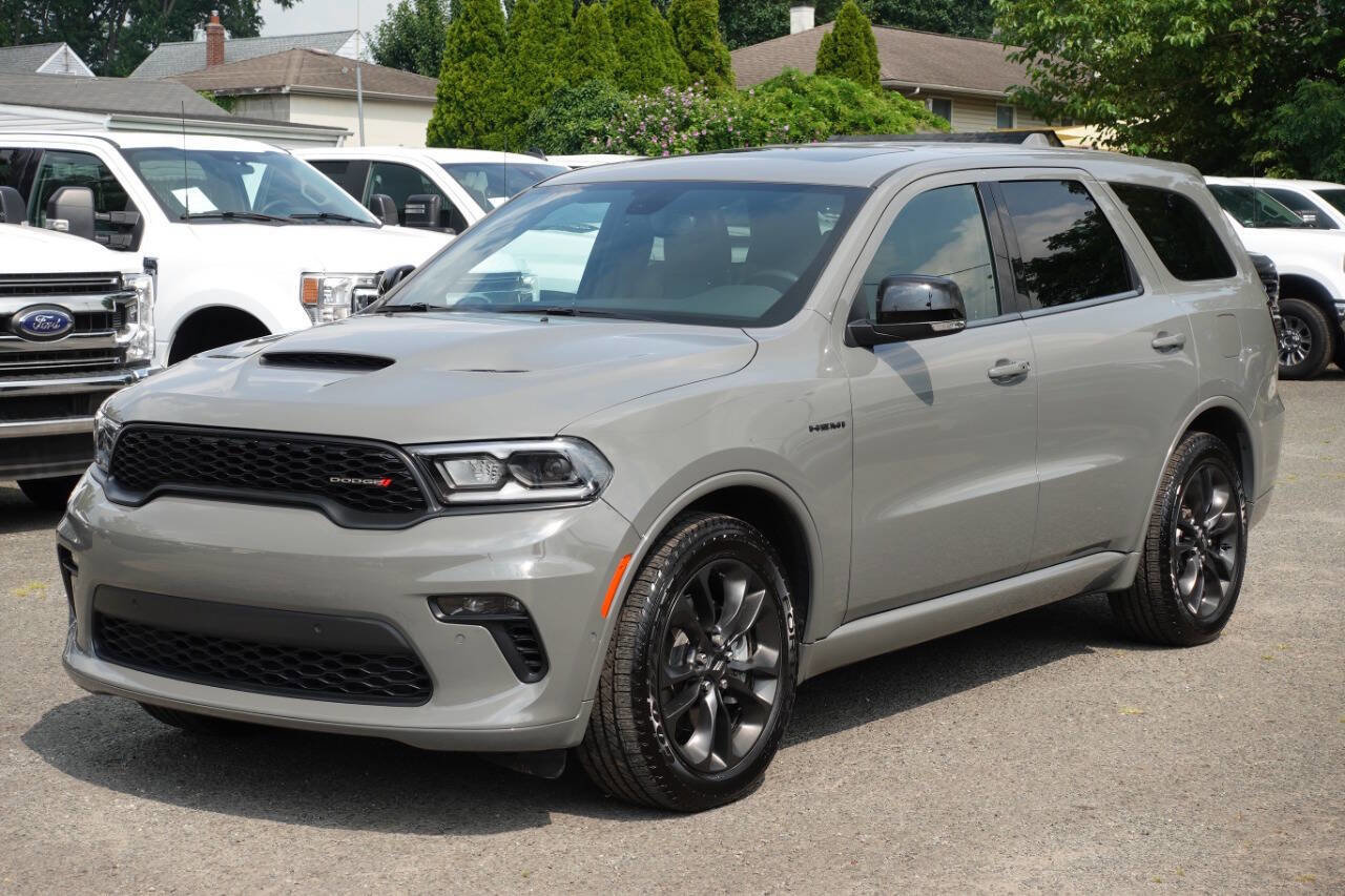 Used 2022 Dodge Durango R/T w/ Trailer Tow Group IV image 1