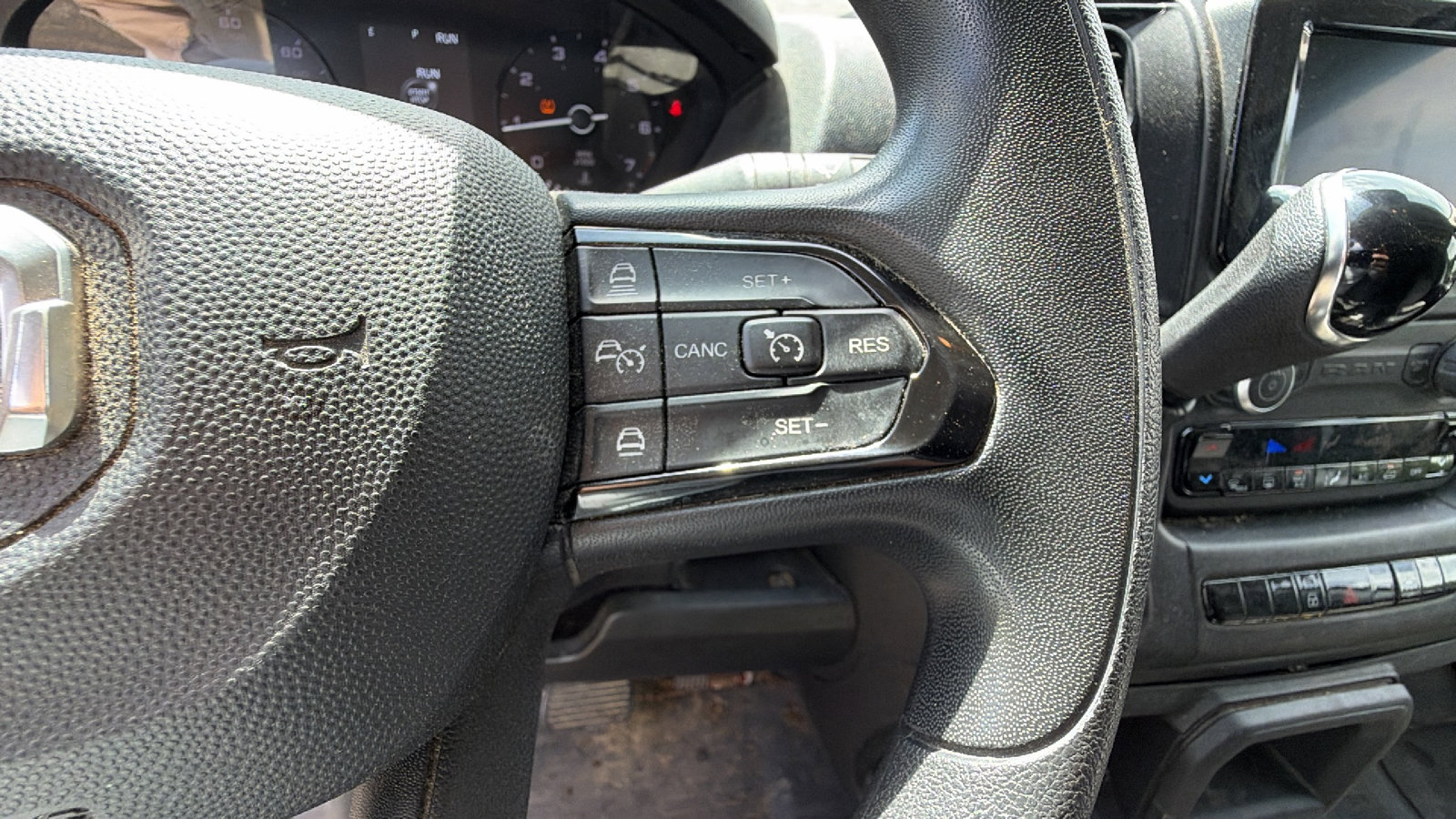 Used 2024 RAM ProMaster 2500 w/ Convenience Group FWD image 24