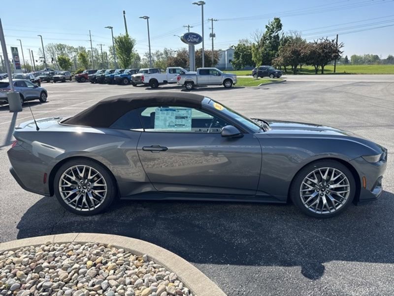 New 2025 Ford Mustang Premium image 5