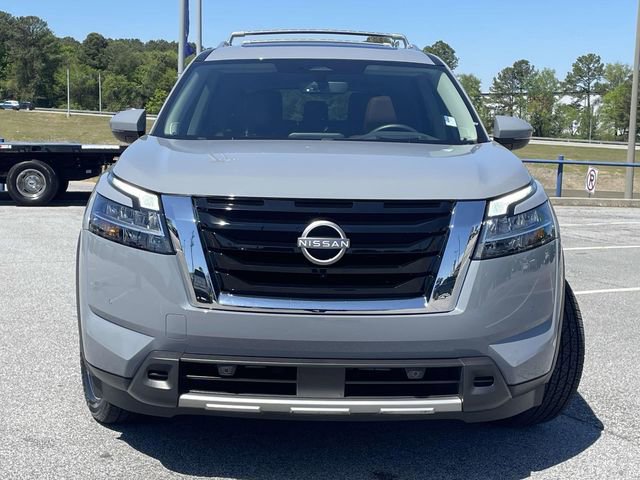 Used 2024 Nissan Pathfinder Platinum FWD image 7