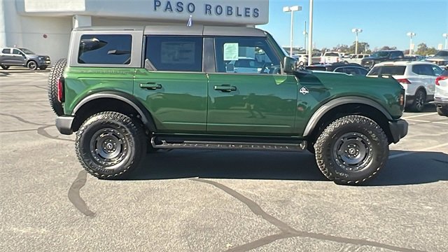 New 2025 Ford Bronco Outer Banks w/ Sasquatch Package image 2