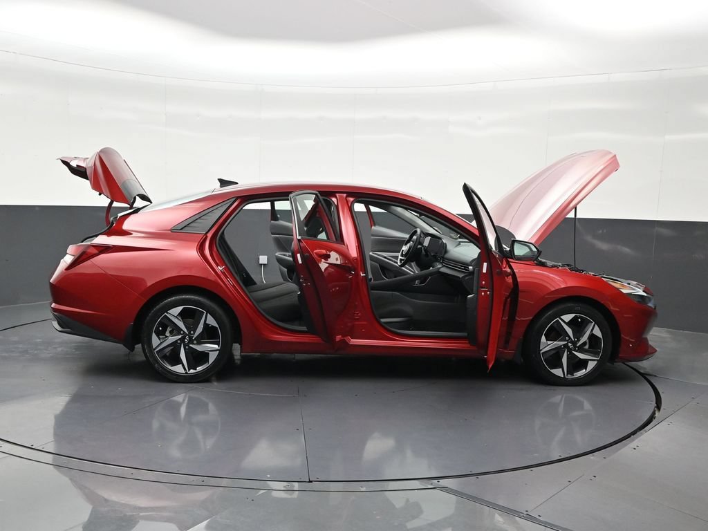 Used 2023 Hyundai Elantra SEL w/ Convenience Package FWD image 35