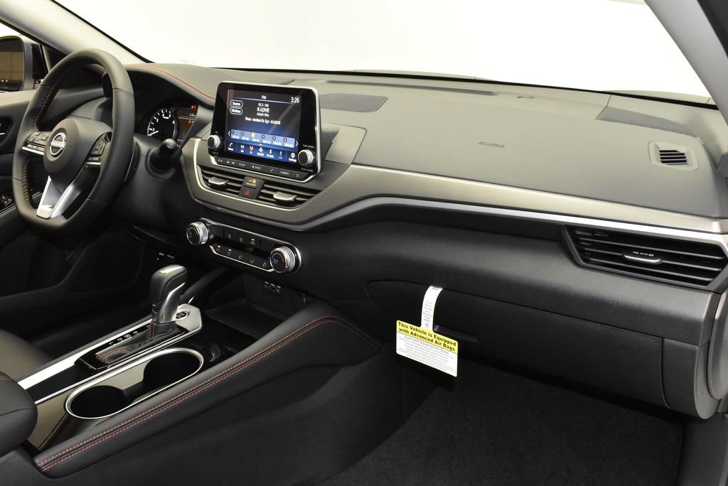 Used 2025 Nissan Altima 2.5 SR FWD image 28