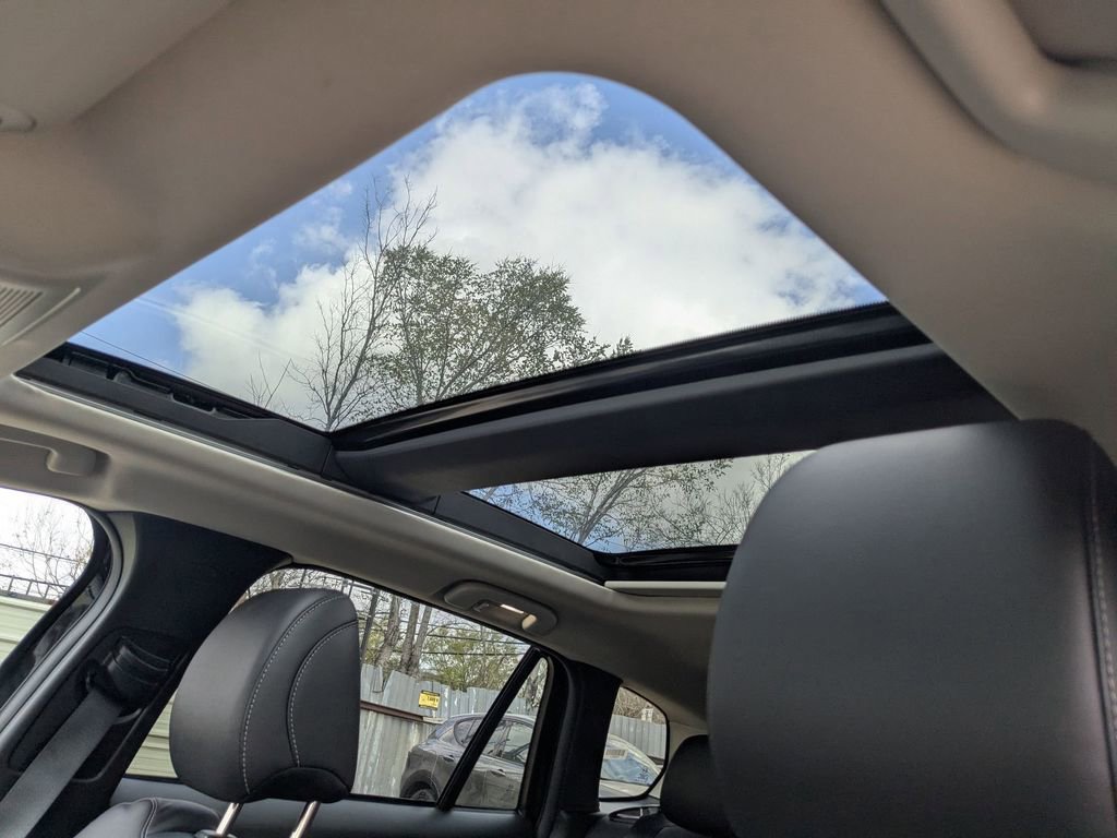 Used 2025 MAZDA CX-50 AWD 2.5 S w/ Premium Package image 24