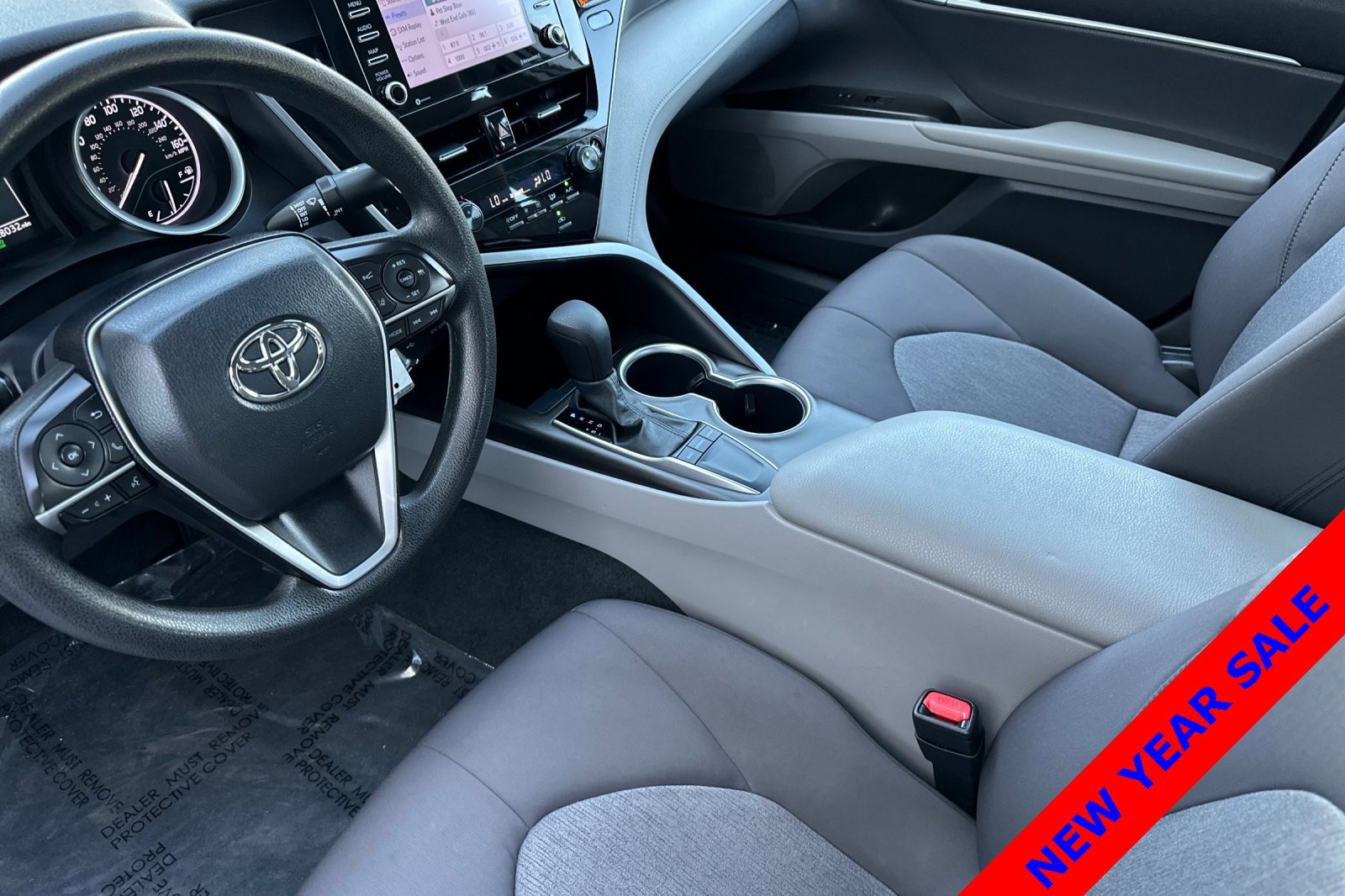 Used 2023 Toyota Camry LE image 10