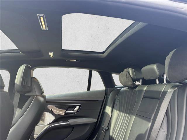Certified 2022 Mercedes-Benz EQS 580 4MATIC Sedan image 15