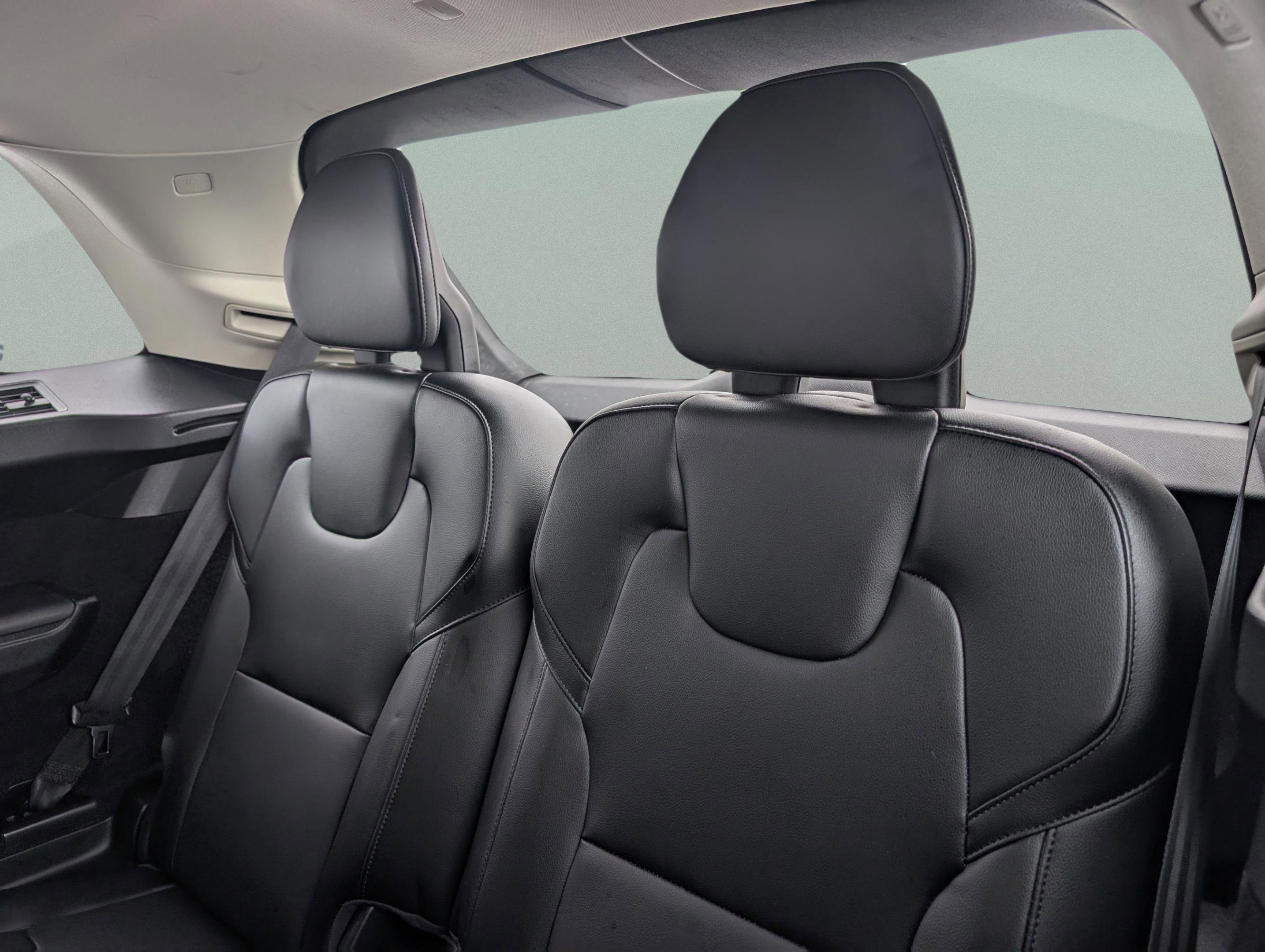 Used 2022 Volvo XC90 T5 Momentum image 22