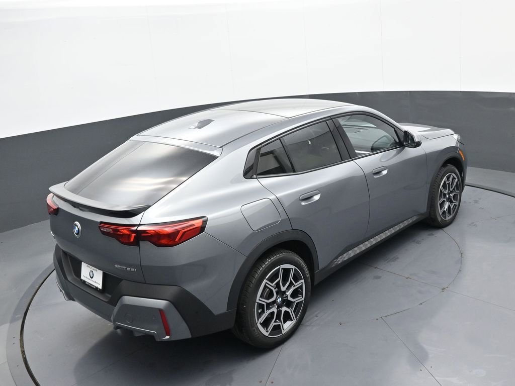 Used 2025 BMW X2 xDrive28i w/ Premium Package image 36