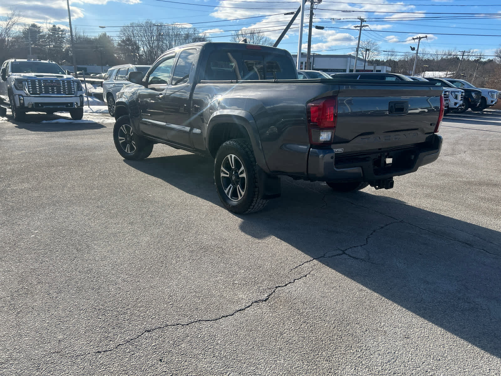 Used 2018 Toyota Tacoma TRD Sport image 5